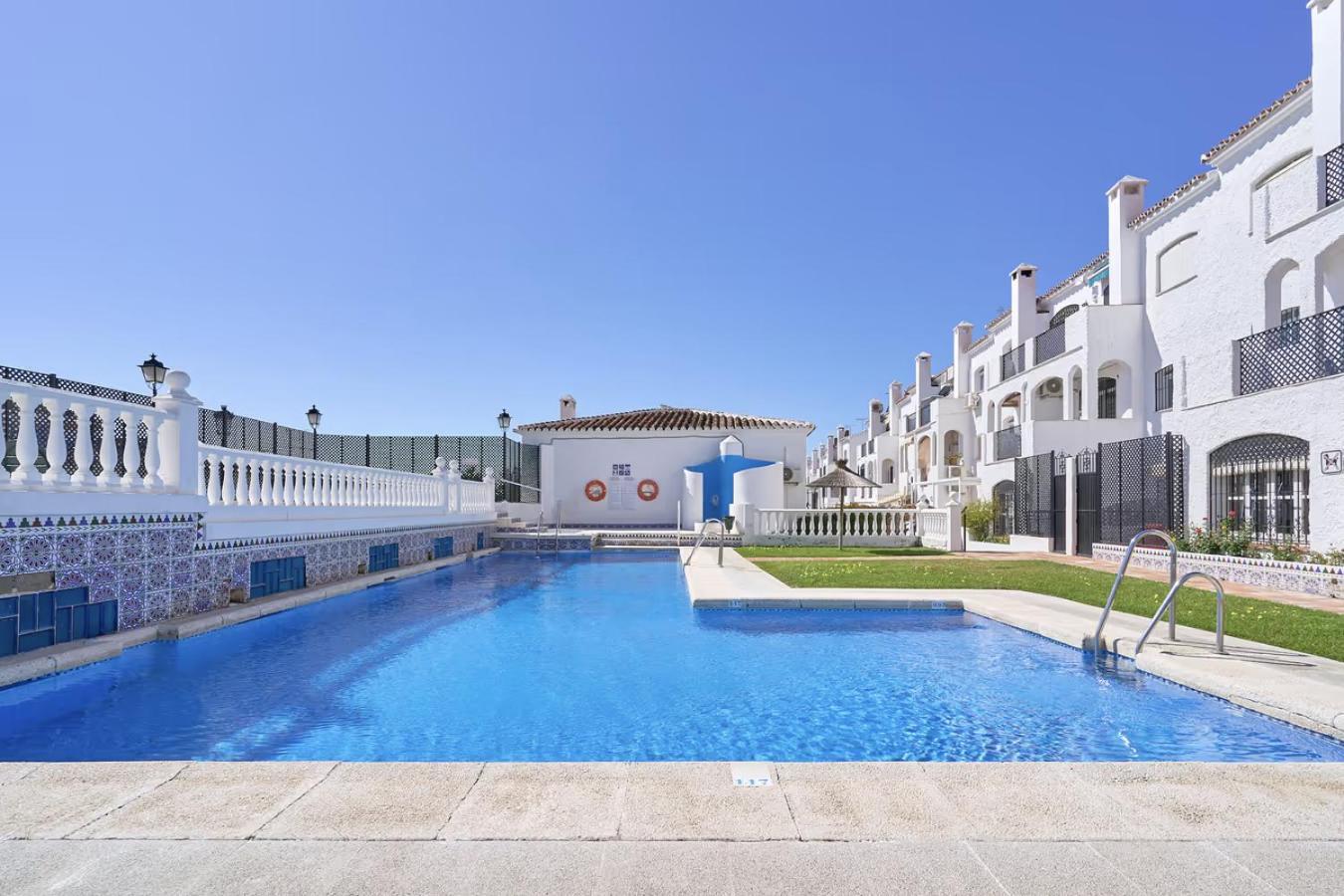 Casa Lena Town House With Pool Villa Nerja Bagian luar foto